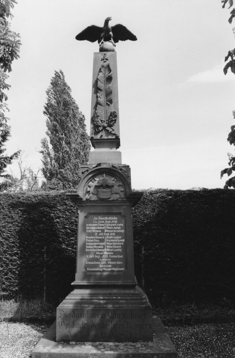 Kriegerdenkmal_01